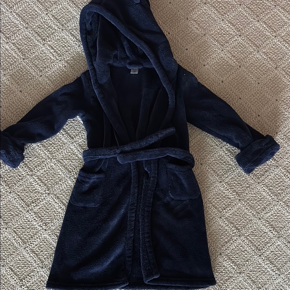 Cozy Navy Hooded Robe 5
